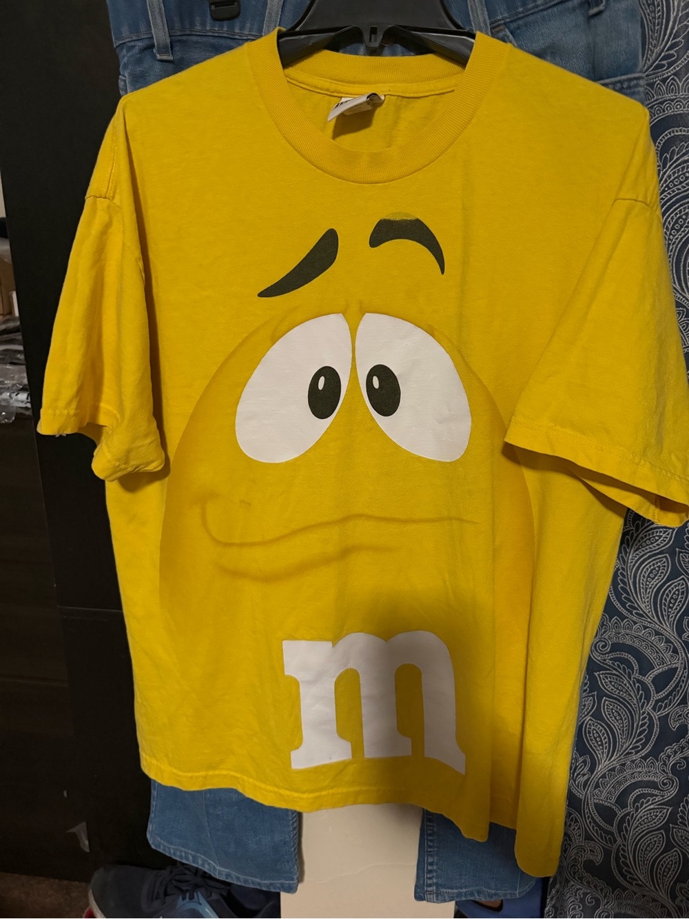 Vintage M&Ms Shirt Men Large Yellow Tee All Over Print Big Logo Chocolate Candy